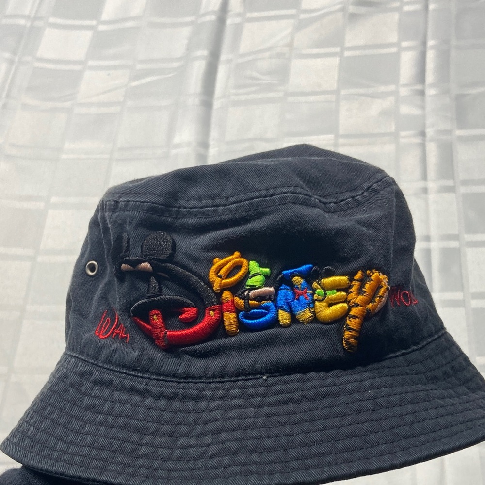 90s Vintage Disney Embroidered Bucket Hat